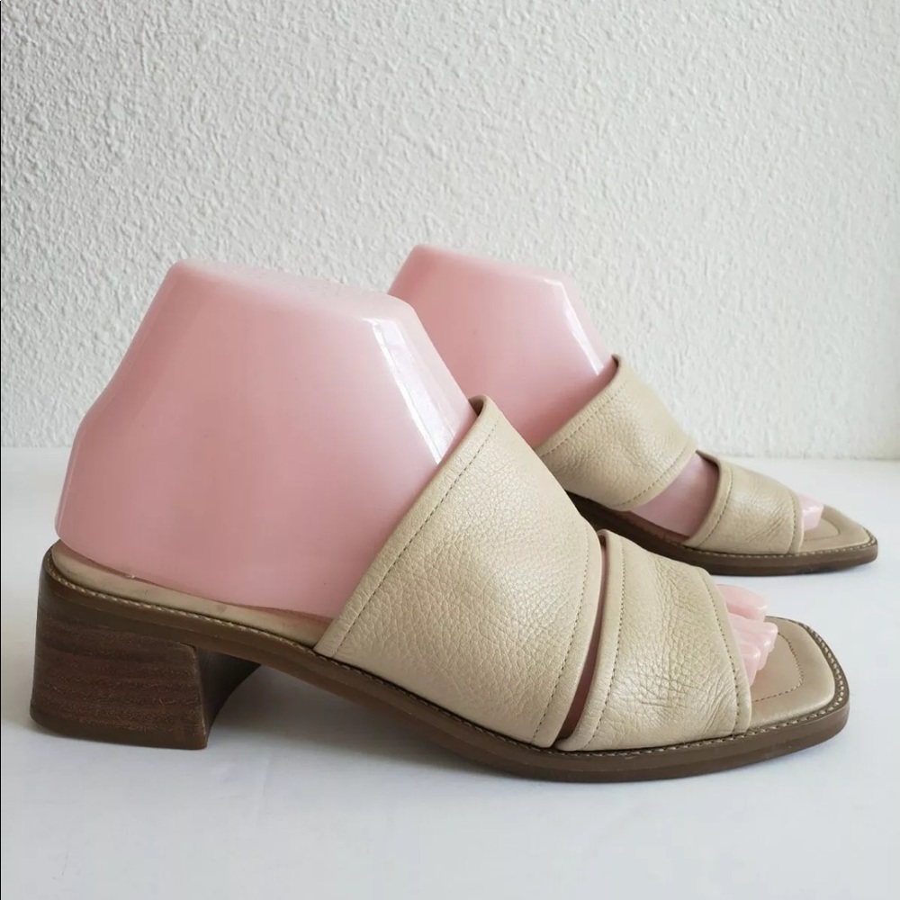 Bandolino Allesio Mule Sandals